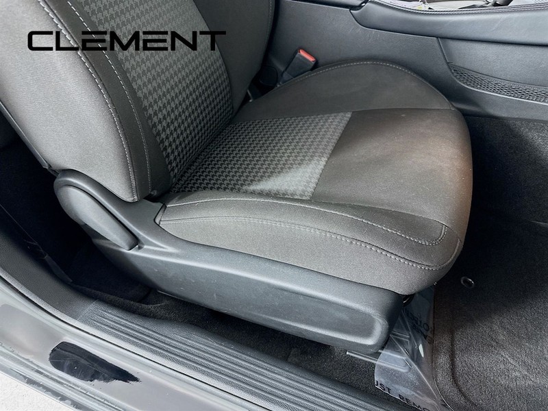 Dodge Challenger Vehicle Full-screen Gallery Image 30