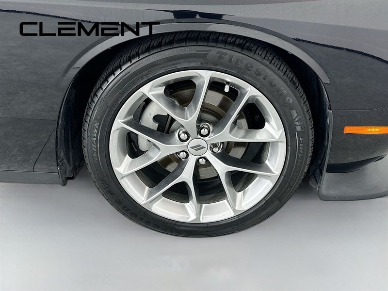 Dodge Challenger Vehicle Full-screen Gallery Image 33