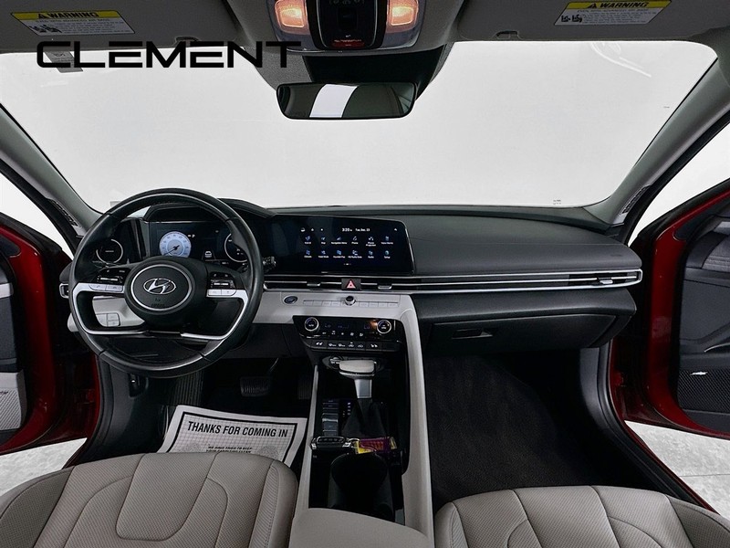 Hyundai Elantra Hybrid Vehicle Full-screen Gallery Image 10