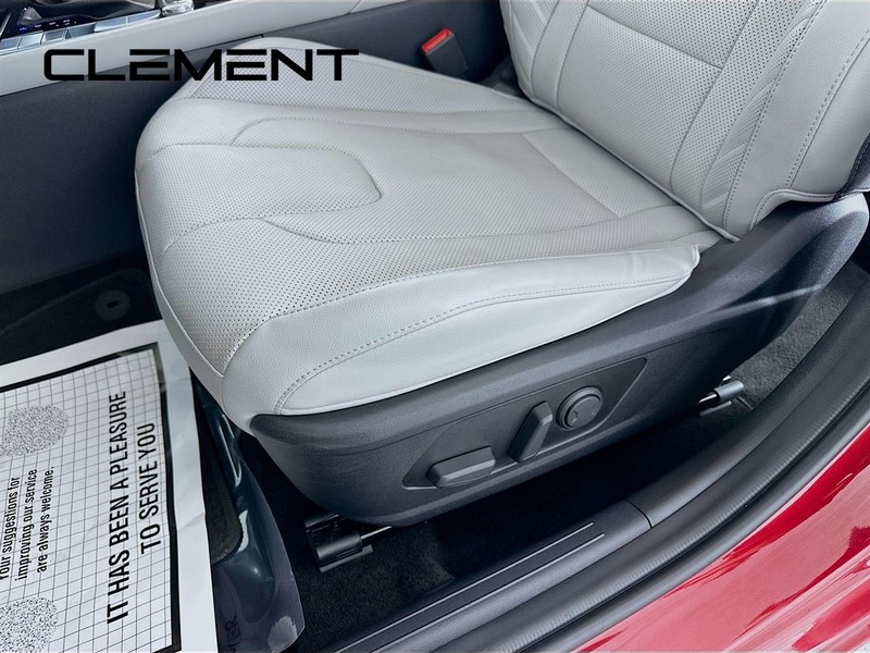 Hyundai Elantra Hybrid Vehicle Full-screen Gallery Image 29