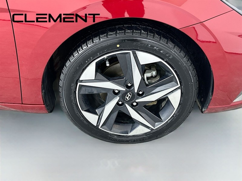 Hyundai Elantra Hybrid Vehicle Full-screen Gallery Image 36