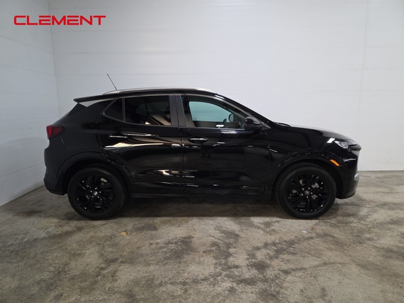 Buick Encore GX Vehicle Full-screen Gallery Image 4