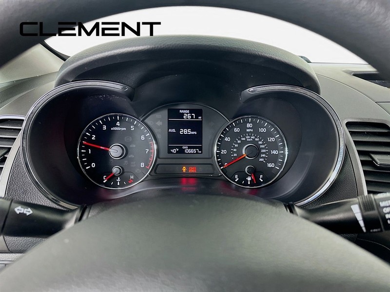 Kia Forte Vehicle Full-screen Gallery Image 18