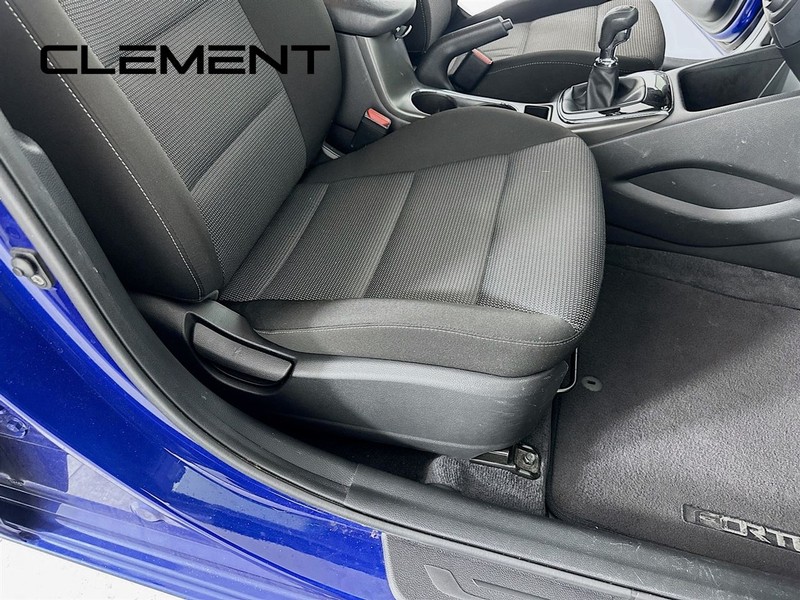 Kia Forte Vehicle Full-screen Gallery Image 30