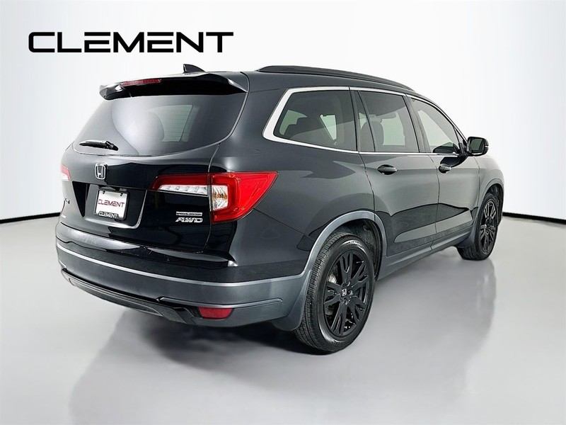 Honda Pilot Vehicle Full-screen Gallery Image 6