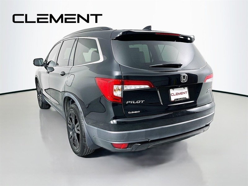 Honda Pilot Vehicle Full-screen Gallery Image 8