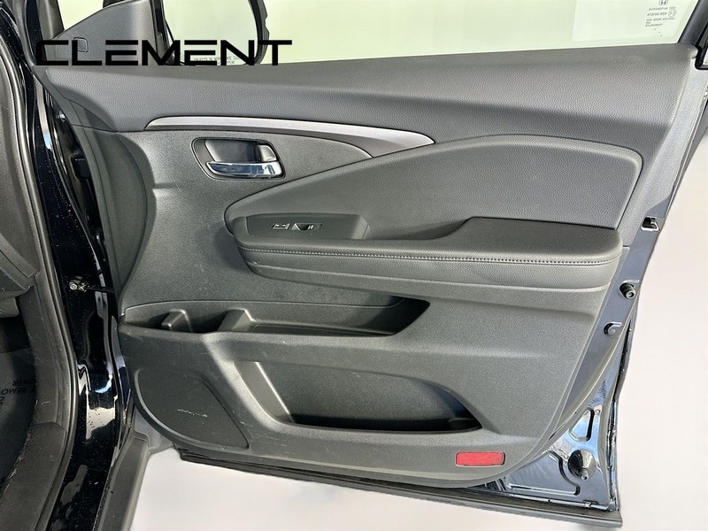 Honda Pilot Vehicle Full-screen Gallery Image 37