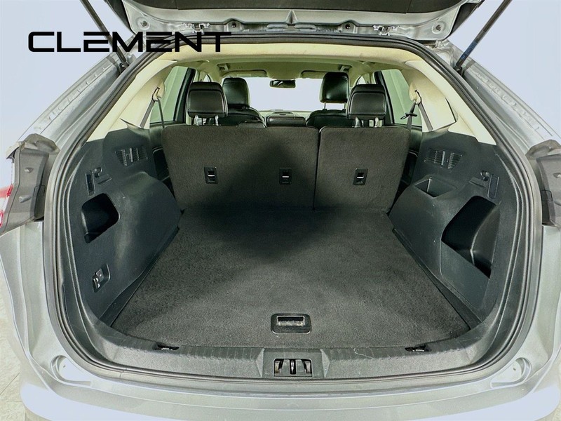 Ford Edge Vehicle Full-screen Gallery Image 7