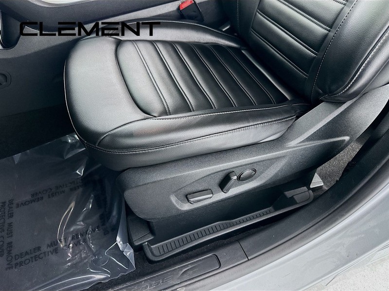 Ford Edge Vehicle Full-screen Gallery Image 26