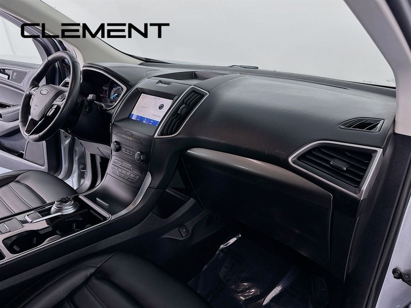 Ford Edge Vehicle Full-screen Gallery Image 31