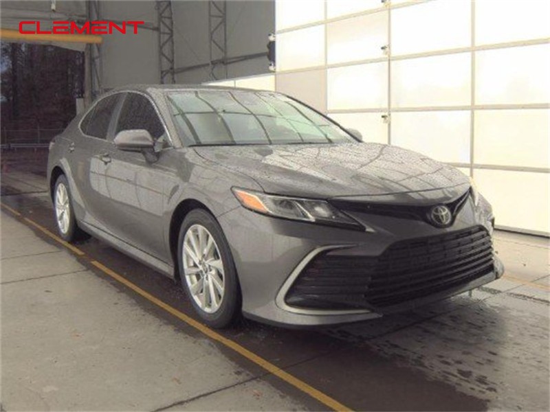 Toyota Camry Vehicle Full-screen Gallery Image 2