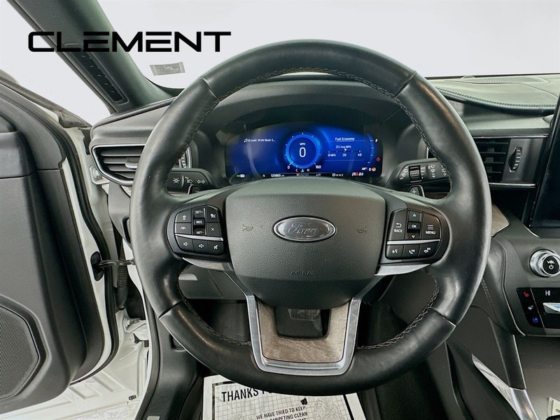 Ford Explorer Vehicle Image 14