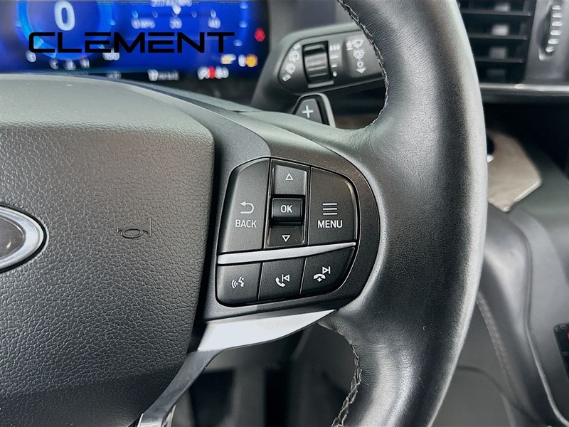 Ford Explorer Vehicle Image 16