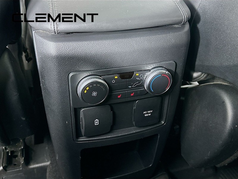 Ford Explorer Vehicle Image 35