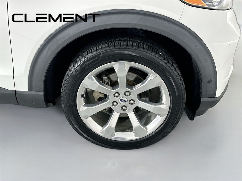 Ford Explorer Vehicle Image 39