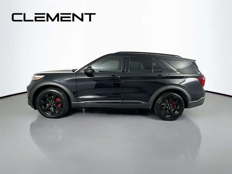 Ford Explorer Vehicle Full-screen Gallery Image 4