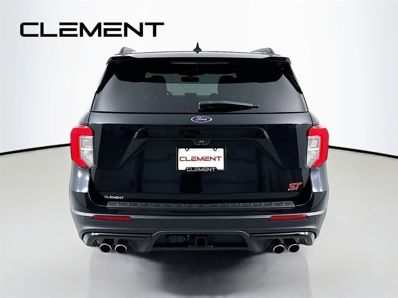 Ford Explorer Vehicle Full-screen Gallery Image 7