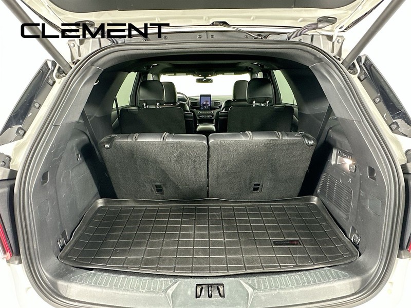 Ford Explorer Vehicle Image 10