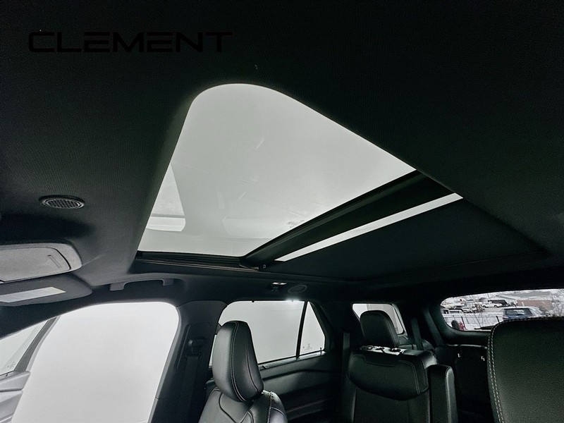 Ford Explorer Vehicle Image 26