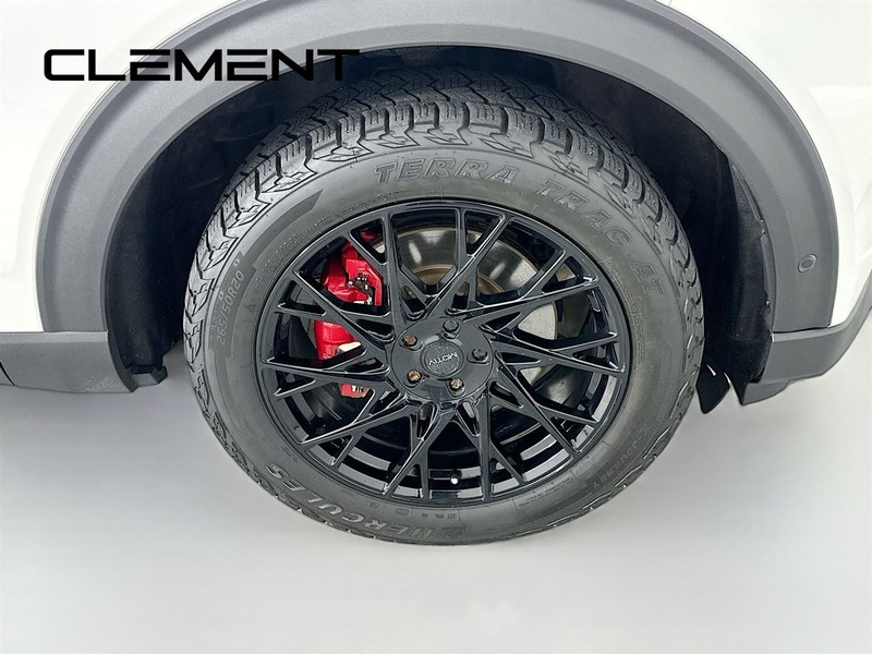 Ford Explorer Vehicle Image 39