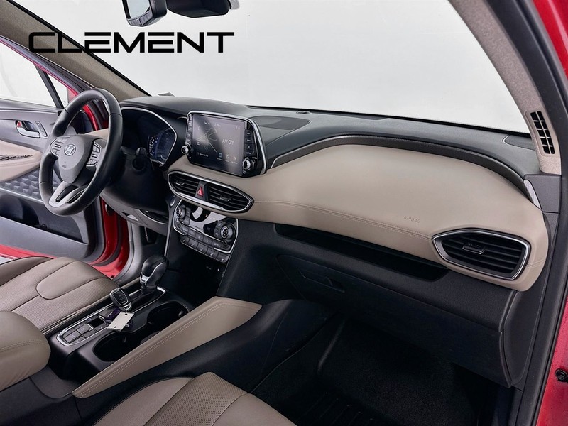 Hyundai Santa Fe Vehicle Full-screen Gallery Image 35