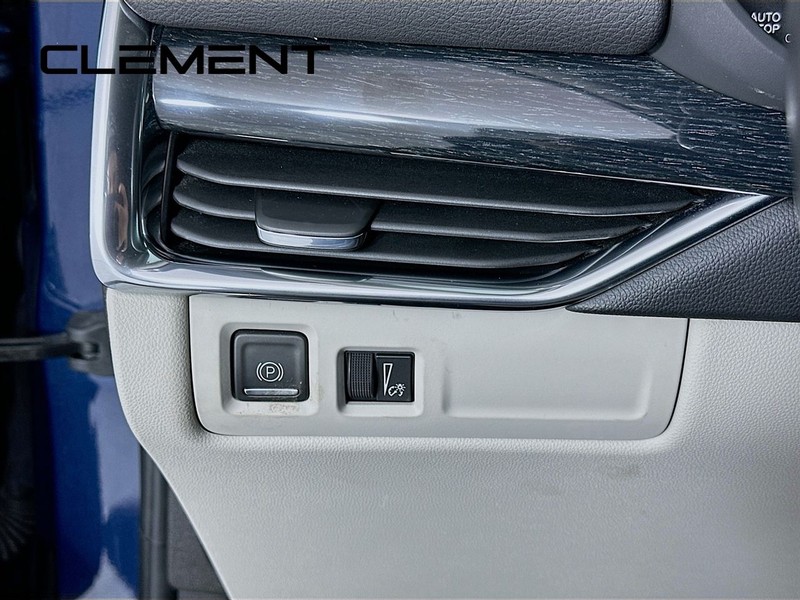 Cadillac XT4 Vehicle Image 12