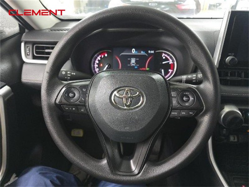 Toyota RAV4 Vehicle Image 03