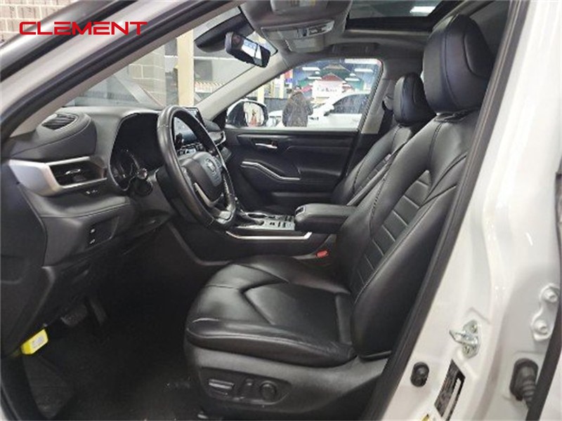 Toyota Highlander Vehicle Image 03