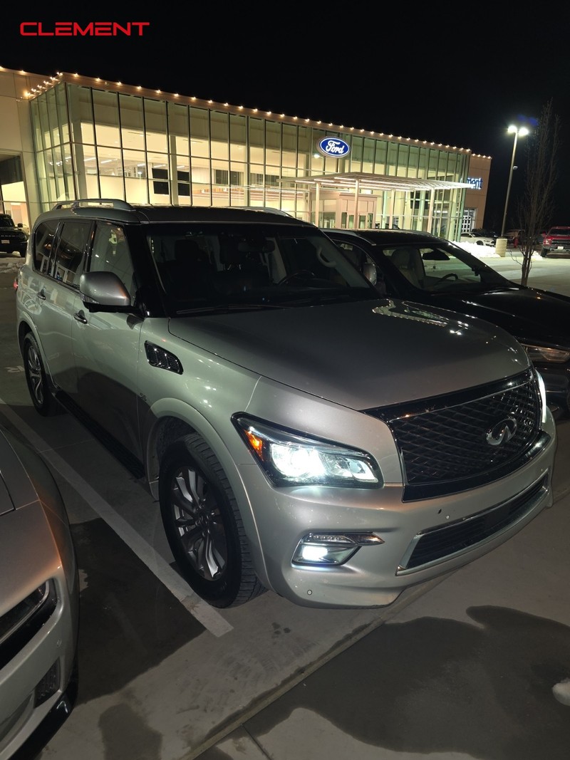 INFINITI QX80 Vehicle Image 02