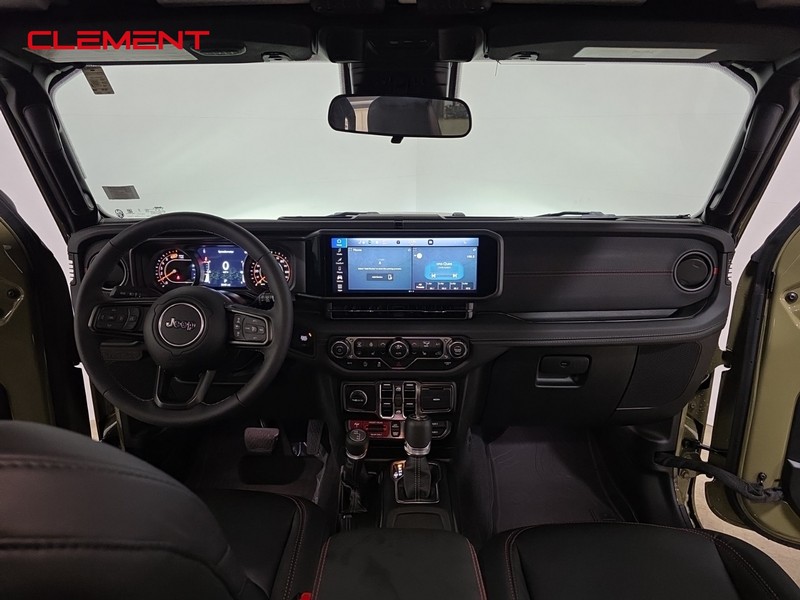 Jeep Wrangler Vehicle Full-screen Gallery Image 10