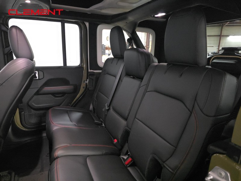 Jeep Wrangler Vehicle Full-screen Gallery Image 28