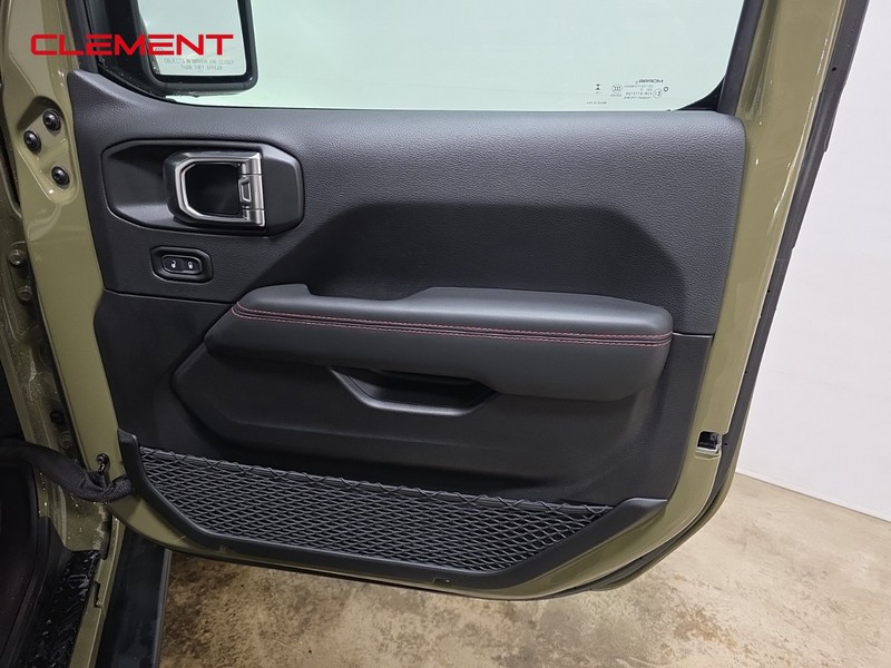 Jeep Wrangler Vehicle Full-screen Gallery Image 31