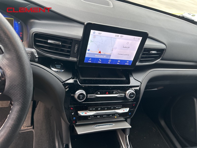 Ford Explorer Vehicle Image 04