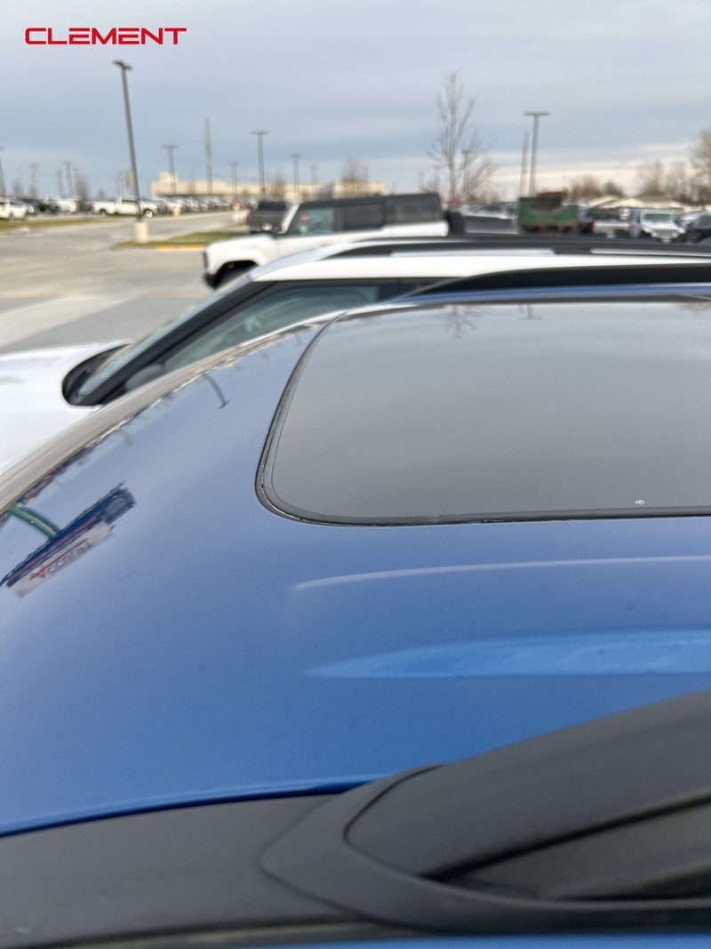 Ford Explorer Vehicle Image 06