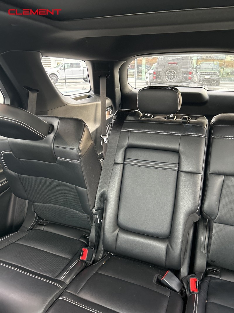 Ford Explorer Vehicle Image 08