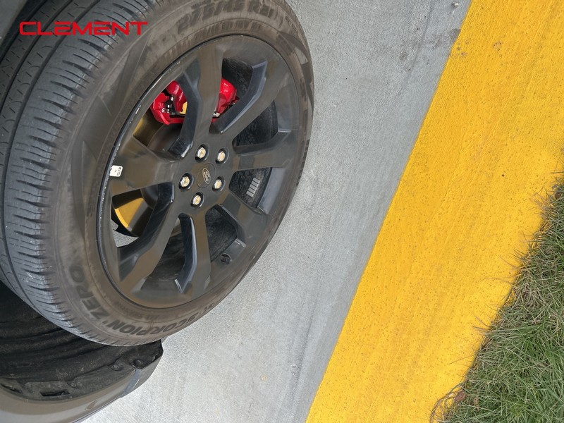 Ford Explorer Vehicle Image 09