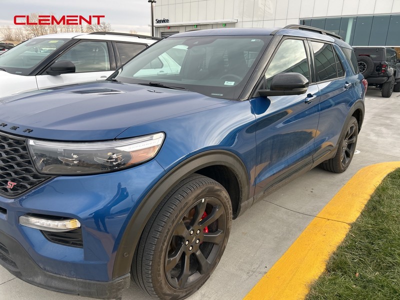 Ford Explorer Vehicle Image 10