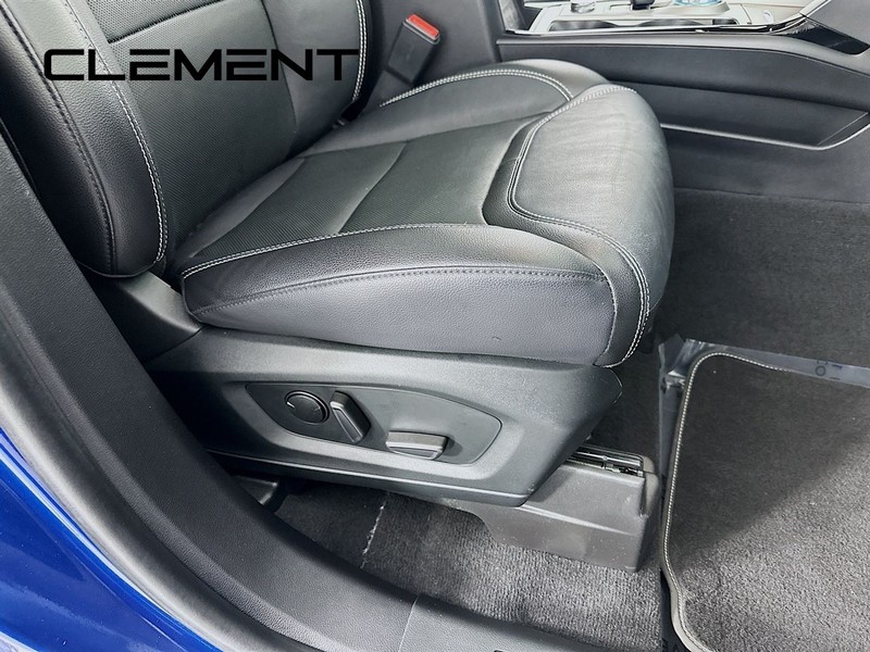 Ford Explorer Vehicle Image 36