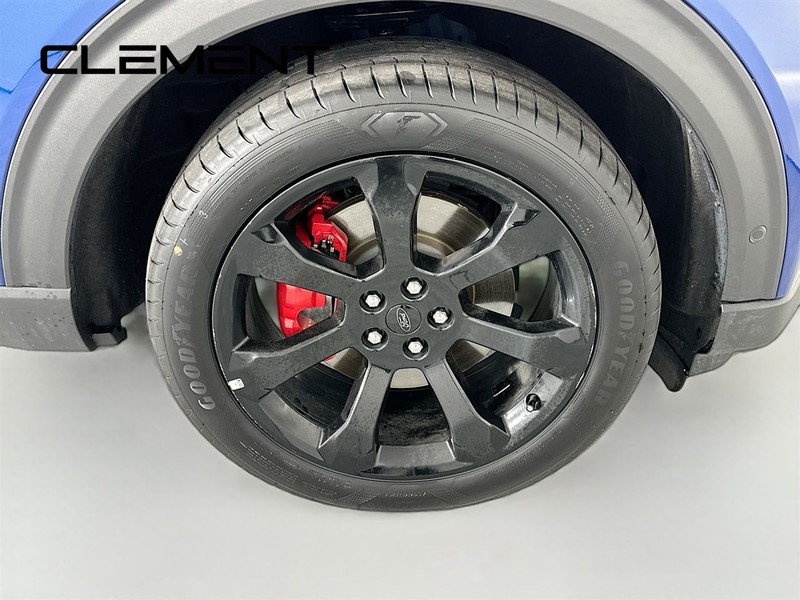 Ford Explorer Vehicle Image 39