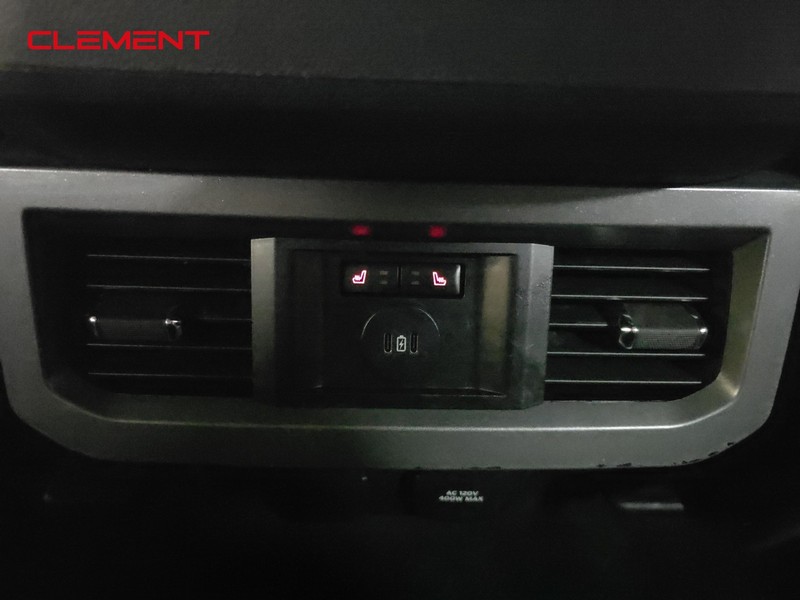 Ford Super Duty F-250 SRW Vehicle Full-screen Gallery Image 34