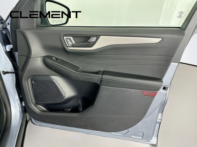 Ford Escape Vehicle Image 33