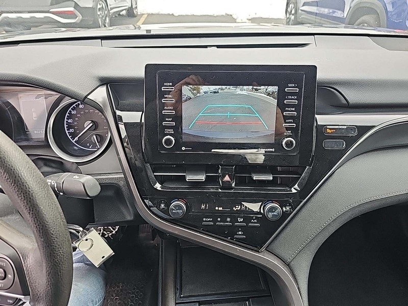 Toyota Camry Vehicle Image 03