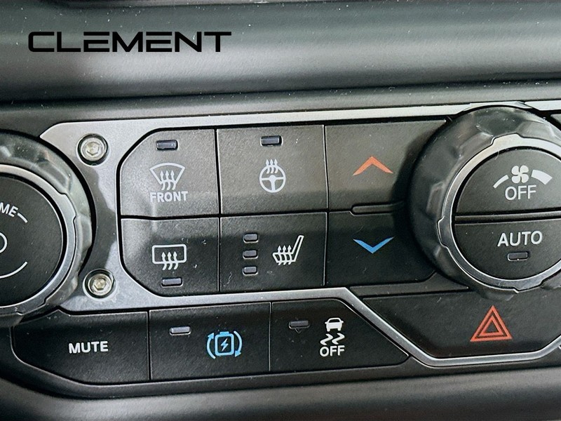 Jeep Wrangler 4xe Vehicle Full-screen Gallery Image 23