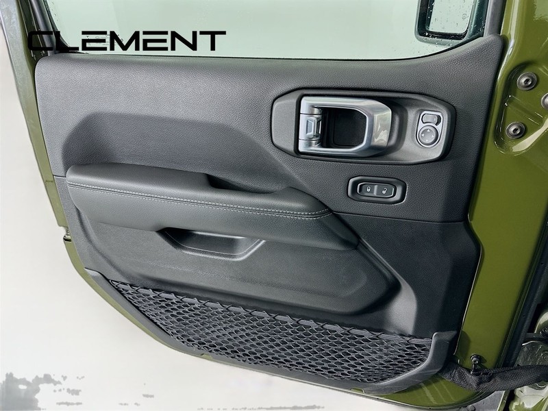 Jeep Wrangler 4xe Vehicle Full-screen Gallery Image 27