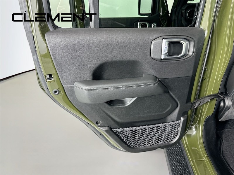 Jeep Wrangler 4xe Vehicle Full-screen Gallery Image 30