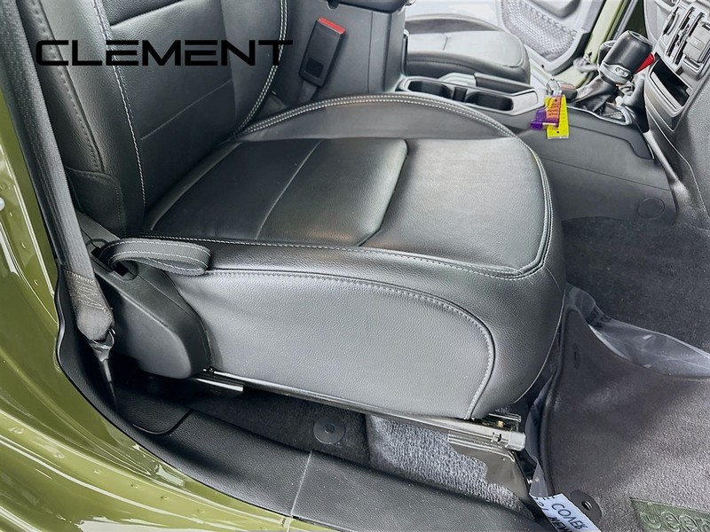 Jeep Wrangler 4xe Vehicle Full-screen Gallery Image 32