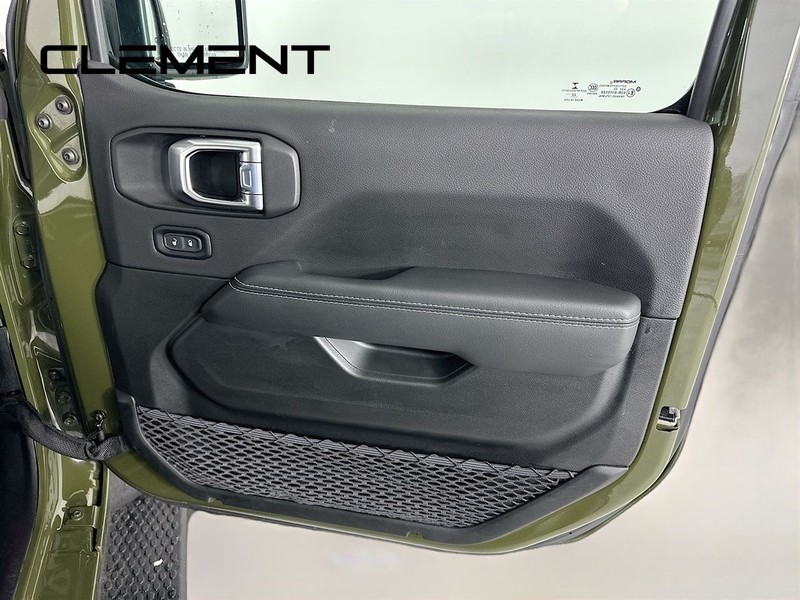 Jeep Wrangler 4xe Vehicle Full-screen Gallery Image 34