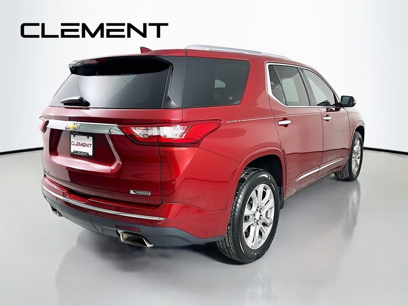 Chevrolet Traverse Vehicle Full-screen Gallery Image 7