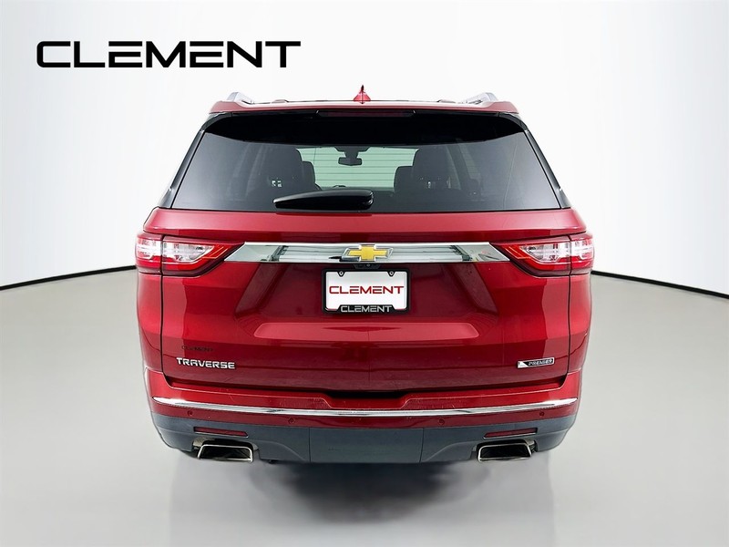 Chevrolet Traverse Vehicle Full-screen Gallery Image 8