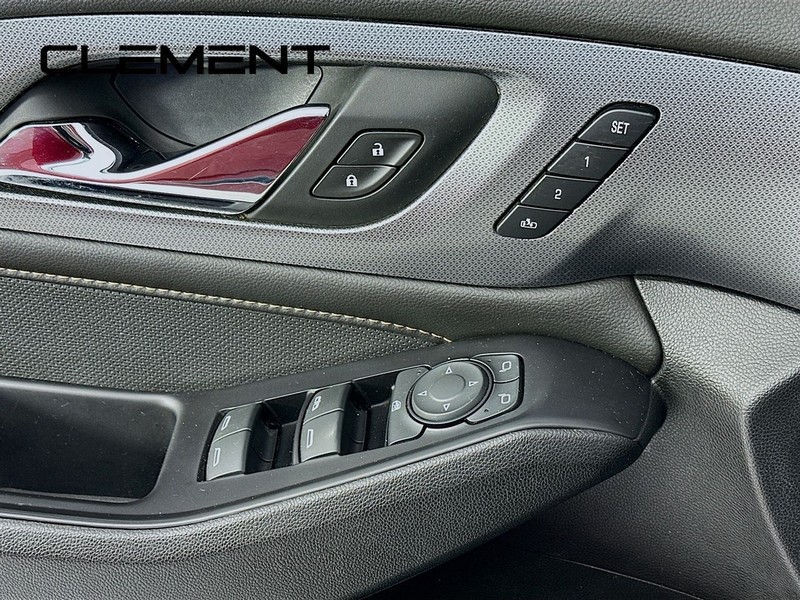 Chevrolet Traverse Vehicle Full-screen Gallery Image 26